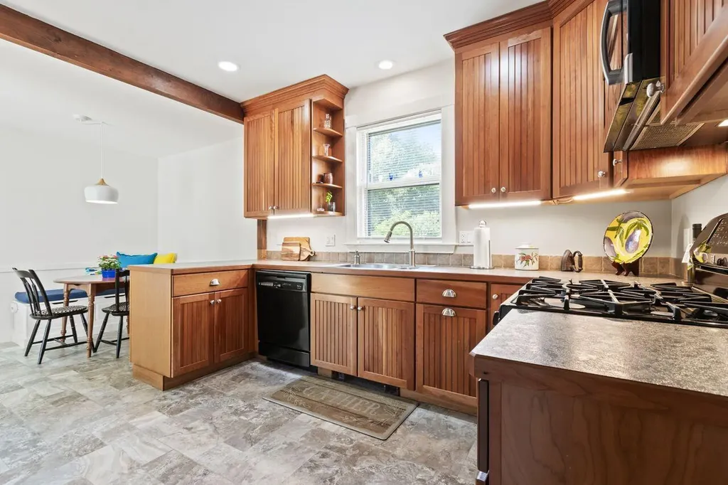 14 Holly Street Portland ME 04103