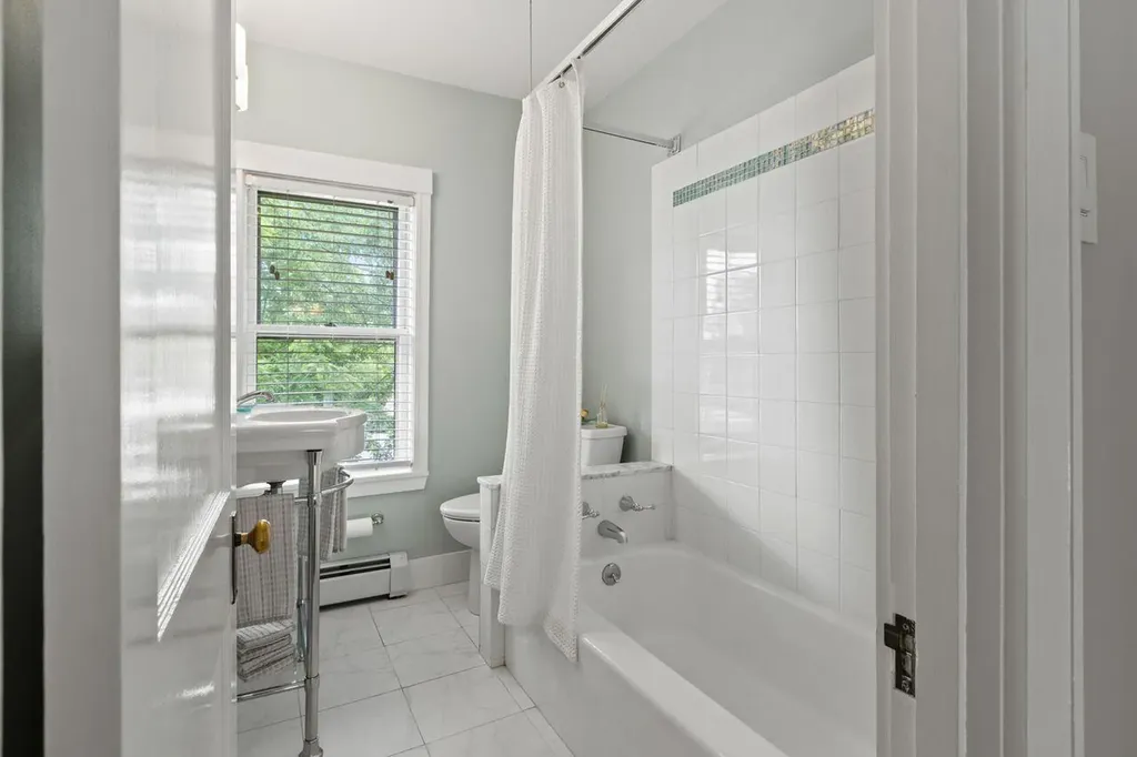 14 Holly Street Portland ME 04103