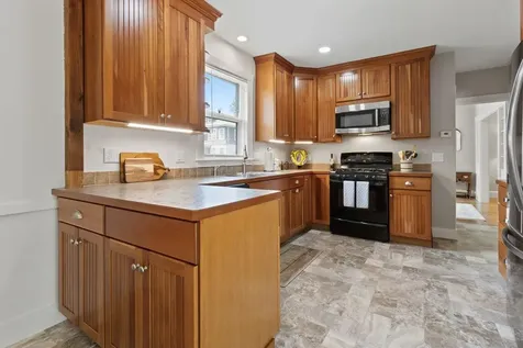 14 Holly Street Portland ME 04103