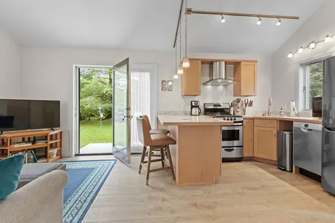 14 Holly Street Portland ME 04103