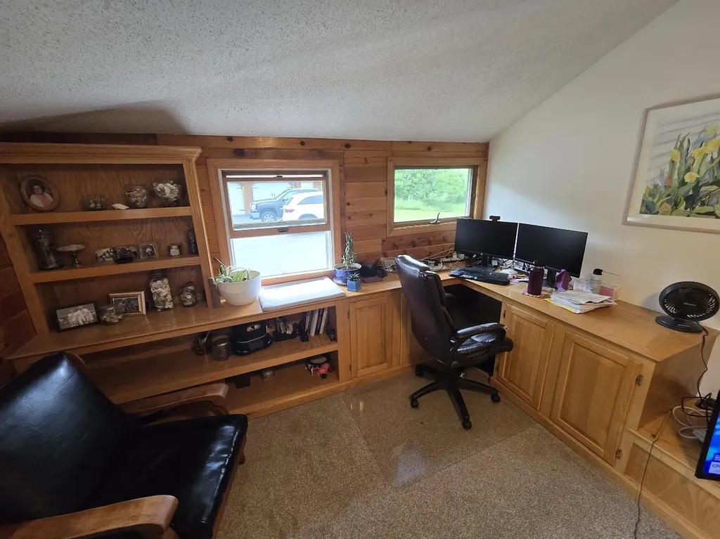 15 Phillips Road Glenburn ME 04401