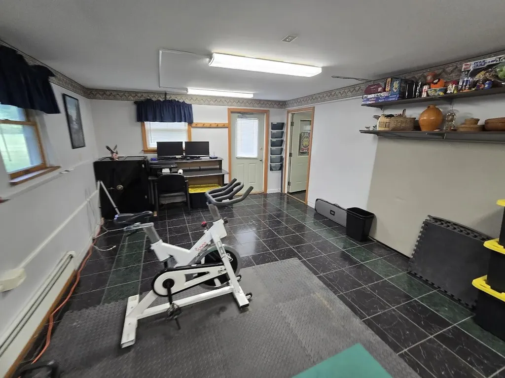 15 Phillips Road Glenburn ME 04401
