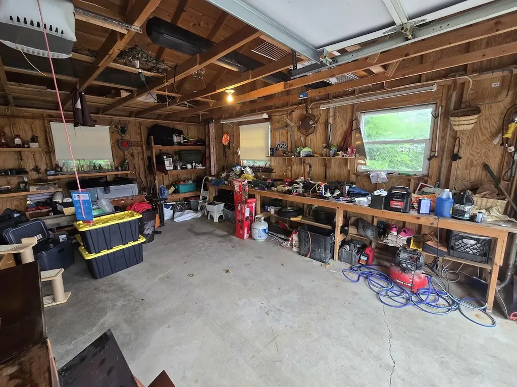 15 Phillips Road Glenburn ME 04401