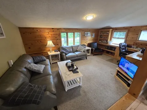 15 Phillips Road Glenburn ME 04401