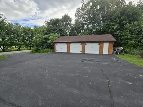 15 Phillips Road Glenburn ME 04401
