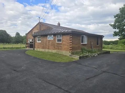 15 Phillips Road Glenburn ME 04401