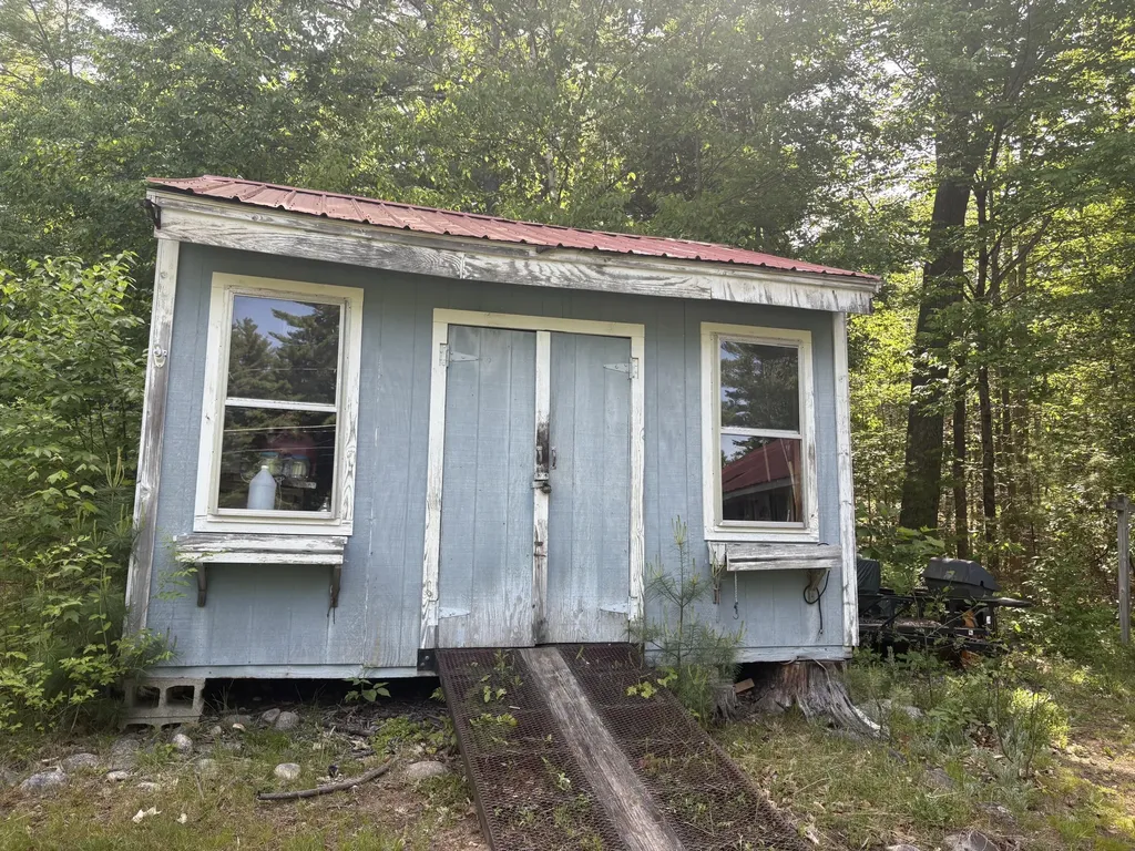 19 Kennebec Drive Lebanon ME 04027