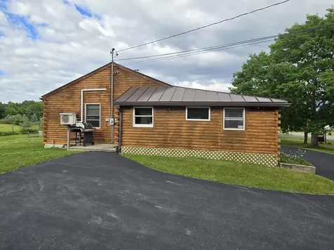 15 Phillips Road Glenburn ME 04401