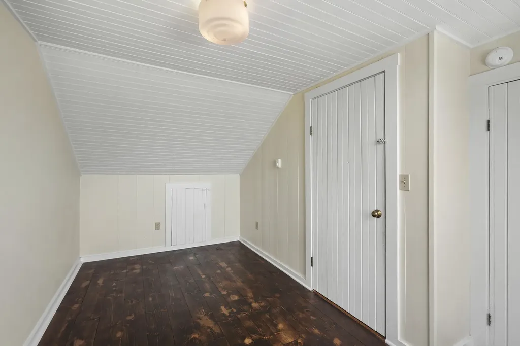 26 Squiers Alley Nobleboro ME 04555