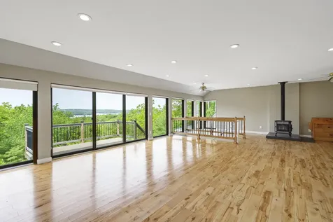 26 Squiers Alley Nobleboro ME 04555