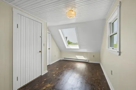 26 Squiers Alley Nobleboro ME 04555