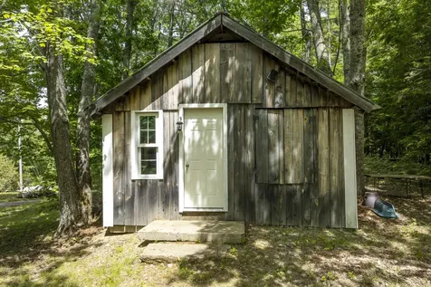 26 Squiers Alley Nobleboro ME 04555