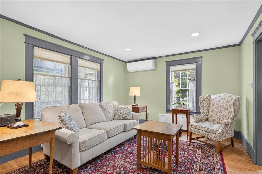 279 W Broadway Bangor ME 04401