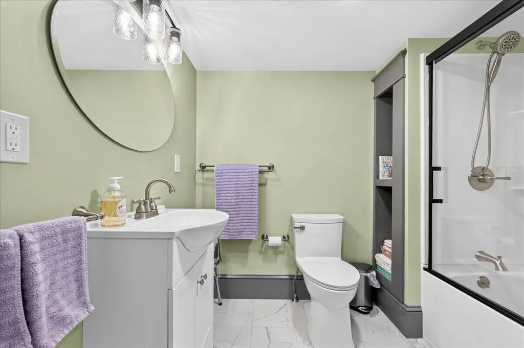 279 W Broadway Bangor ME 04401
