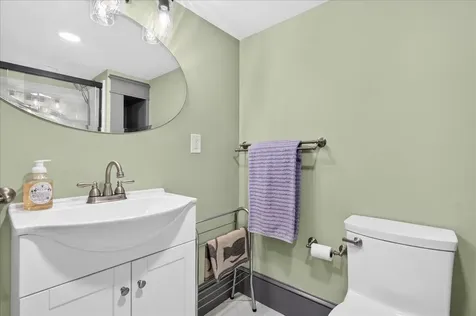 279 W Broadway Bangor ME 04401