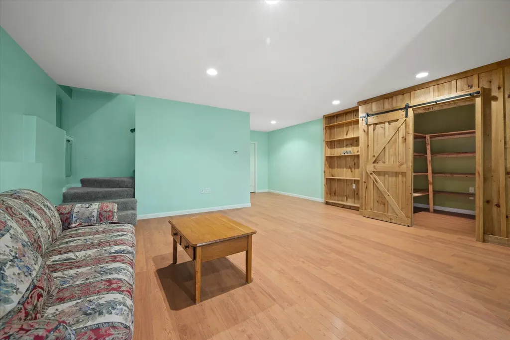 36 Comins Lane Eddington ME 04428
