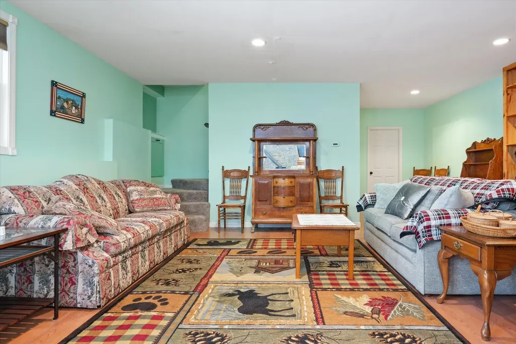 36 Comins Lane Eddington ME 04428