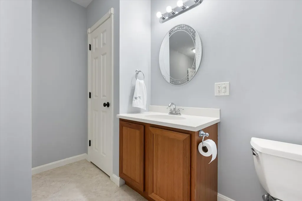 36 Comins Lane Eddington ME 04428