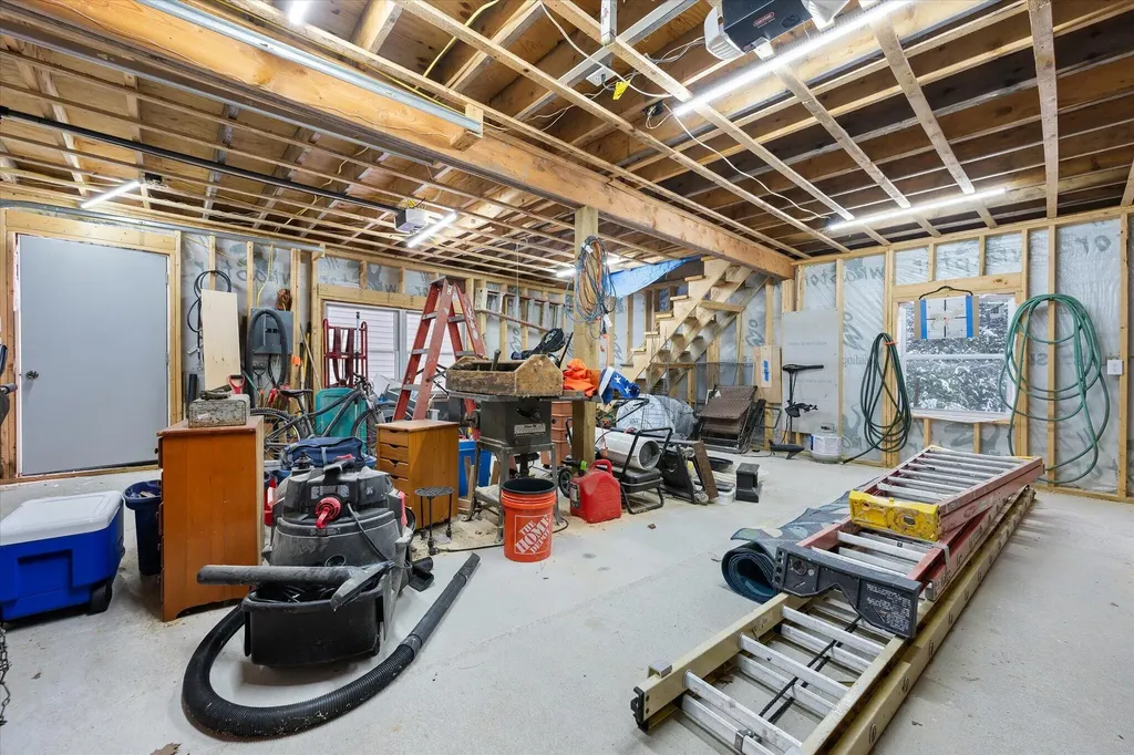 36 Comins Lane Eddington ME 04428