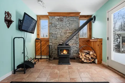 36 Comins Lane Eddington ME 04428