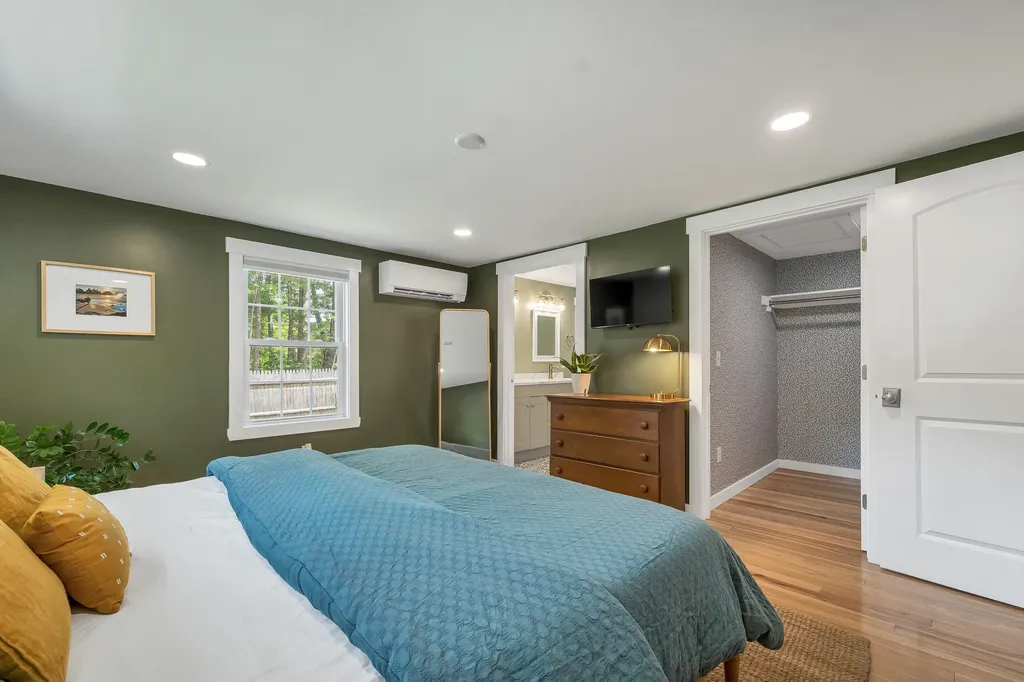 74 Alewive Road Kennebunk ME 04043