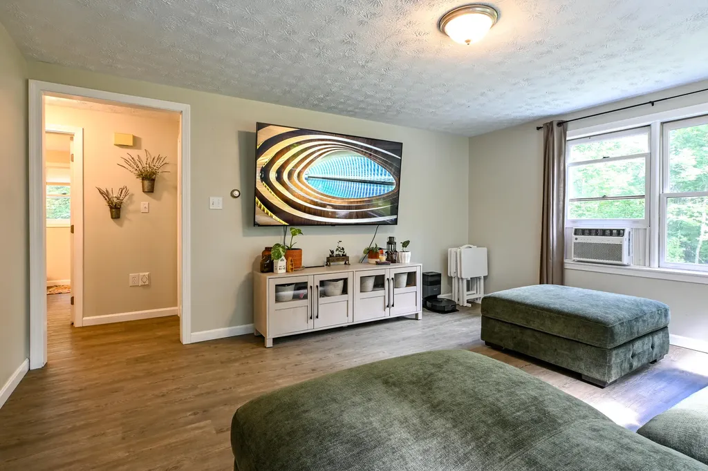 266 Sokokis Trail S Limerick ME 04048