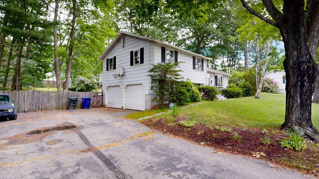 172 Sandy Hill Road South Portland ME 04106