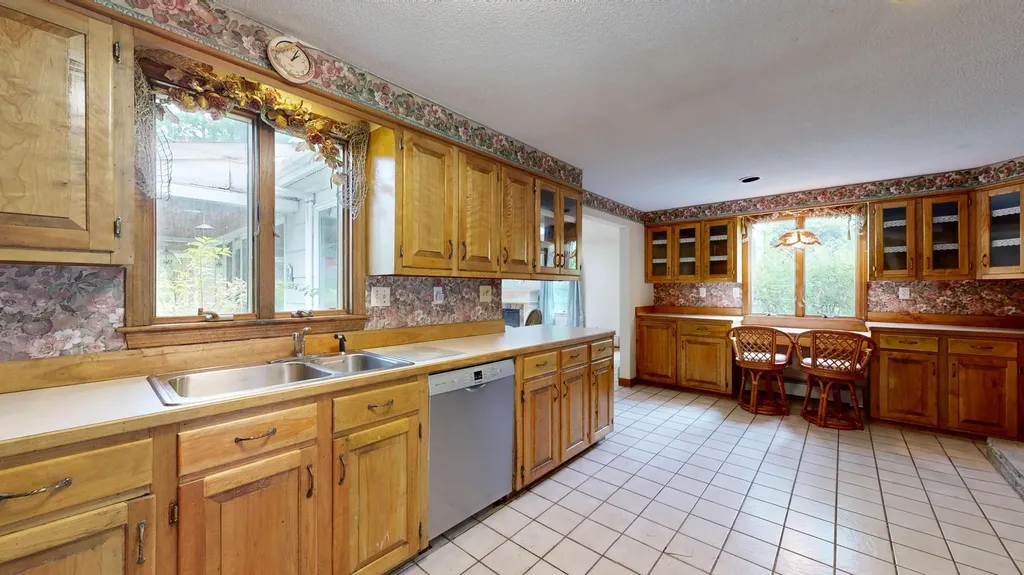 172 Sandy Hill Road South Portland ME 04106