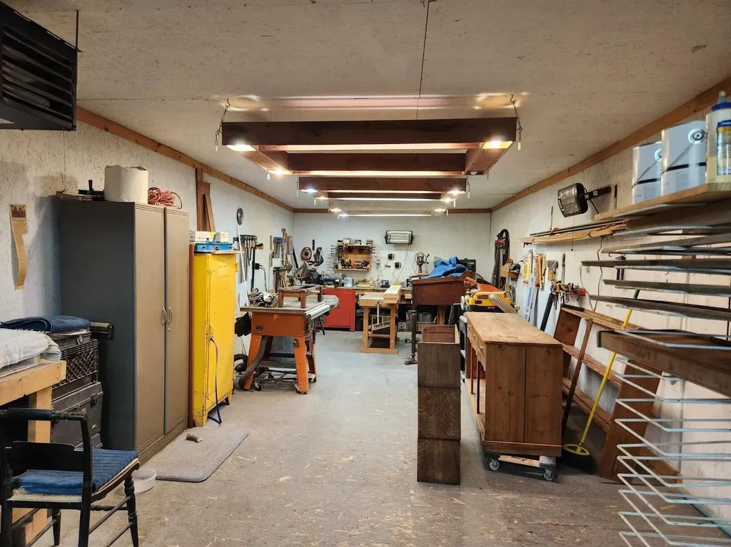 29 Town Hall Road Edgecomb ME 04556