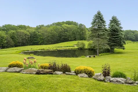 29 Town Hall Road Edgecomb ME 04556