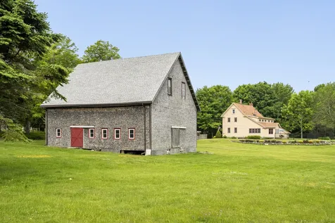 29 Town Hall Road Edgecomb ME 04556