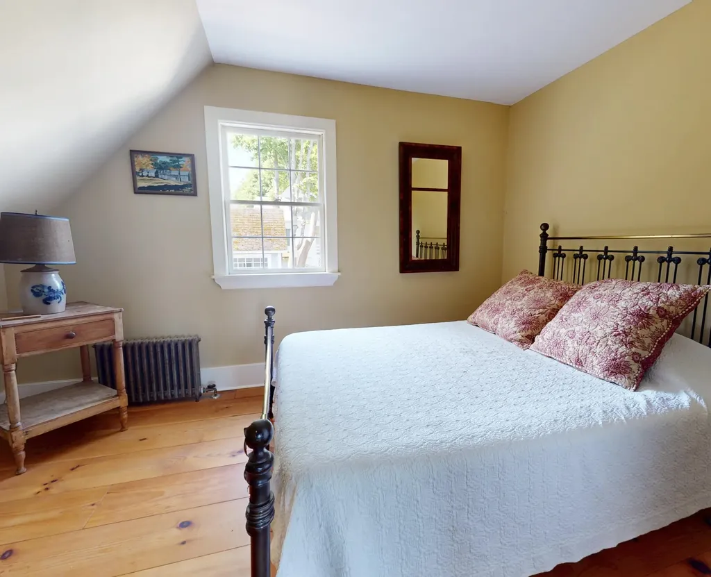 42 High Street Vinalhaven ME 04863