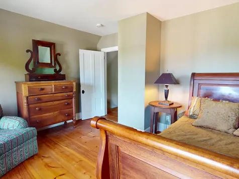 42 High Street Vinalhaven ME 04863