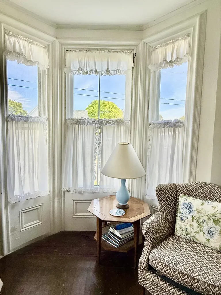 16 Brighton Avenue Vinalhaven ME 04863