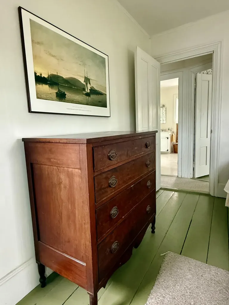 16 Brighton Avenue Vinalhaven ME 04863