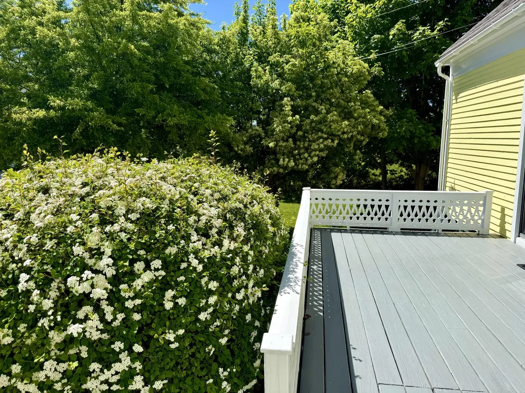 16 Brighton Avenue Vinalhaven ME 04863