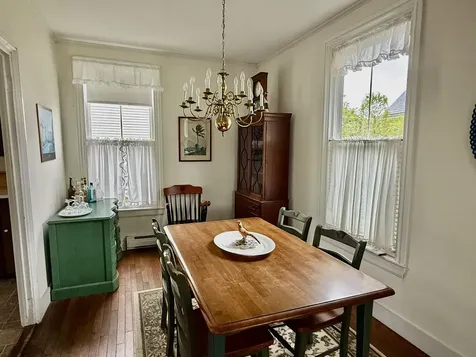 16 Brighton Avenue Vinalhaven ME 04863