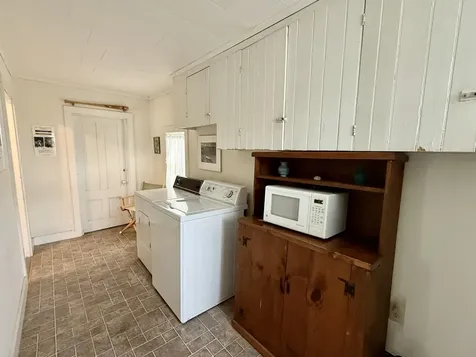16 Brighton Avenue Vinalhaven ME 04863