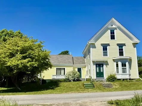 16 Brighton Avenue Vinalhaven ME 04863