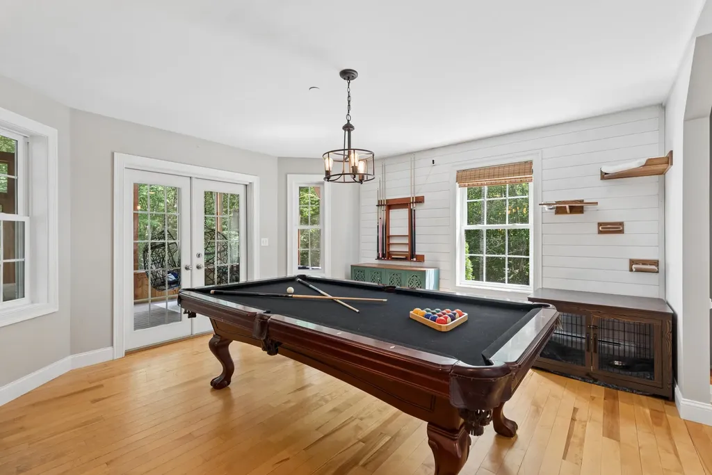 20 Acorn Ridge Road Freeport ME 04032