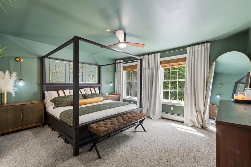 20 Acorn Ridge Road Freeport ME 04032