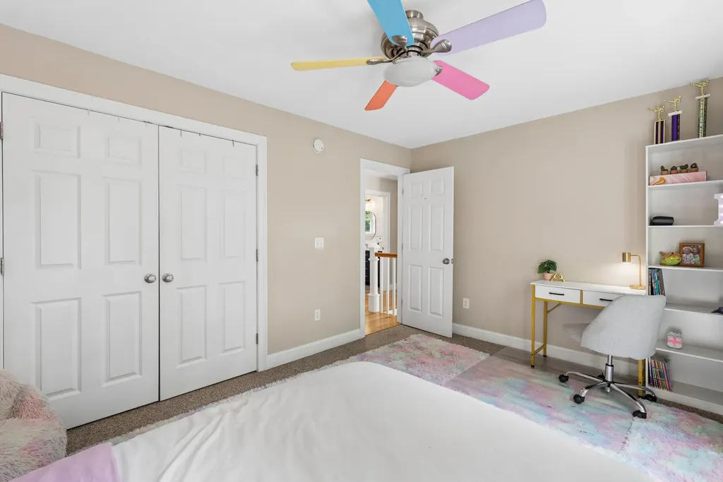 20 Acorn Ridge Road Freeport ME 04032