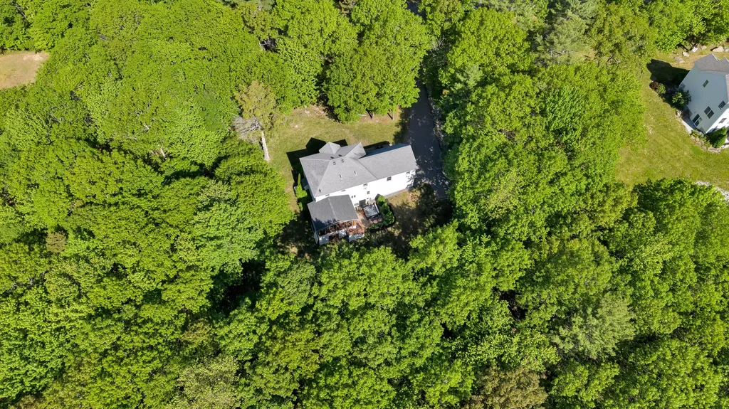 20 Acorn Ridge Road Freeport ME 04032