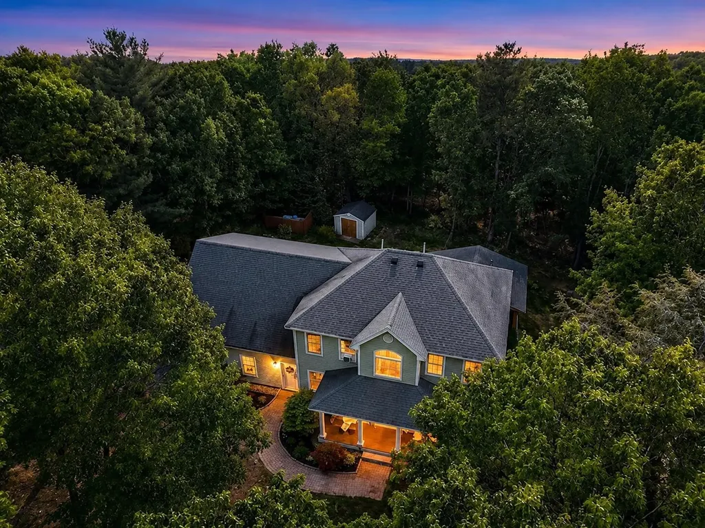 20 Acorn Ridge Road Freeport ME 04032