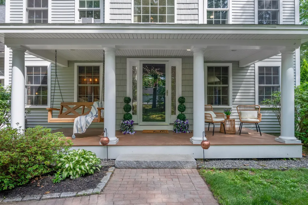 20 Acorn Ridge Road Freeport ME 04032