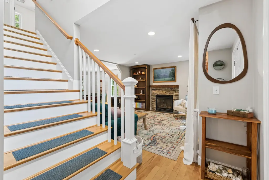 20 Acorn Ridge Road Freeport ME 04032