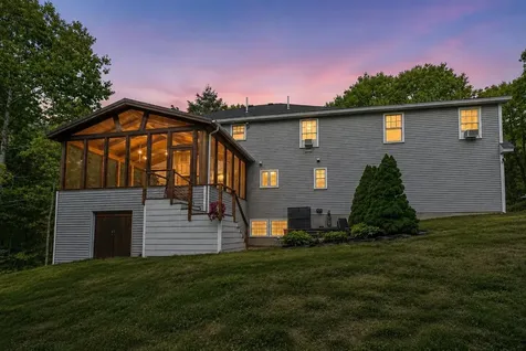 20 Acorn Ridge Road Freeport ME 04032