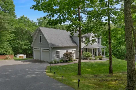 20 Acorn Ridge Road Freeport ME 04032