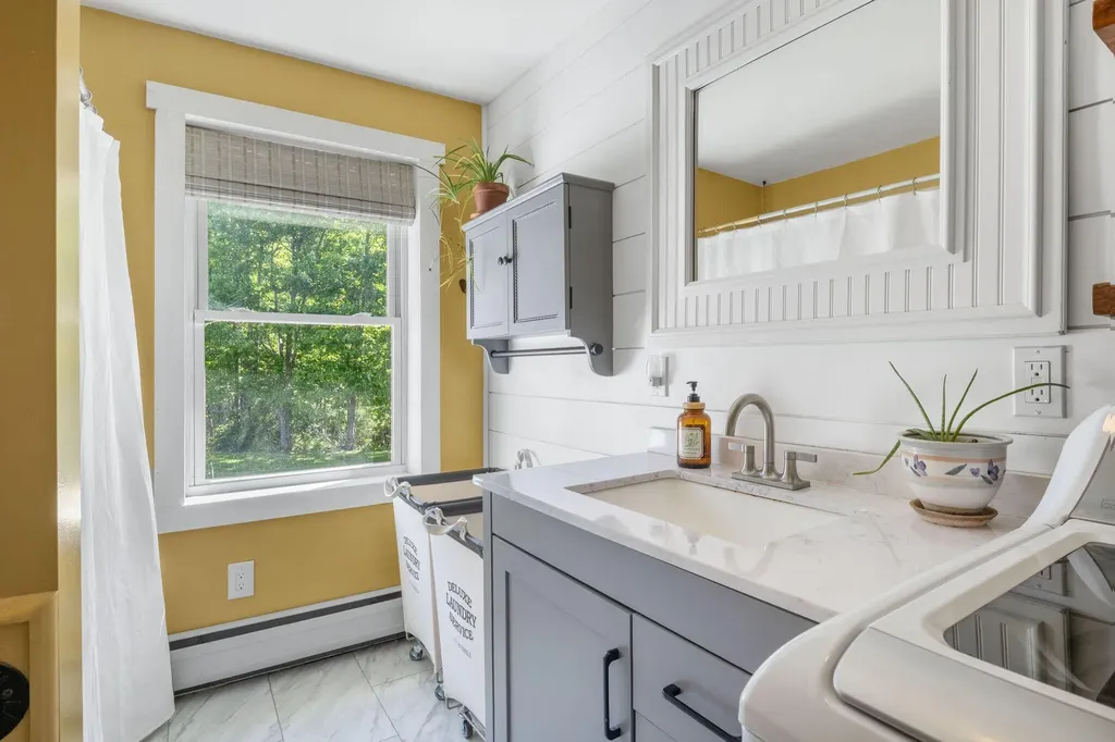 146 Knox Lane Berwick ME 03901