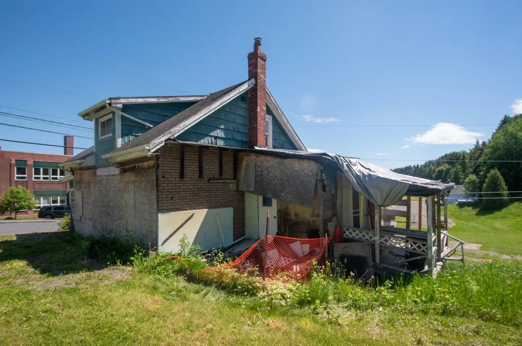 461 & 463 Main Street Madawaska ME 04756